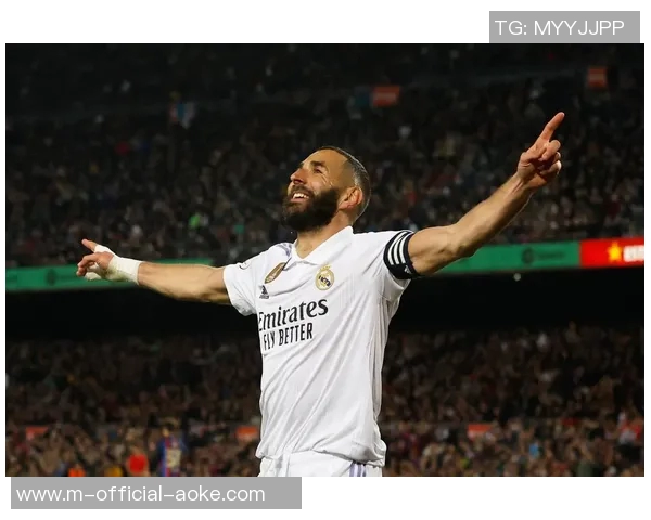 巴萨新球场盛大揭幕:第10分钟全场高呼梅西名字,荣耀归来引爆激情